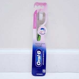 🍭7/$15 Oral-B Advanced Sensitive Manual Toothbrush Extra Soft